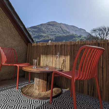 Apartment Centre Village - 50m2 Renove Vue Montagne Avec Balcon Plein Sud Luz-Saint-Sauveur